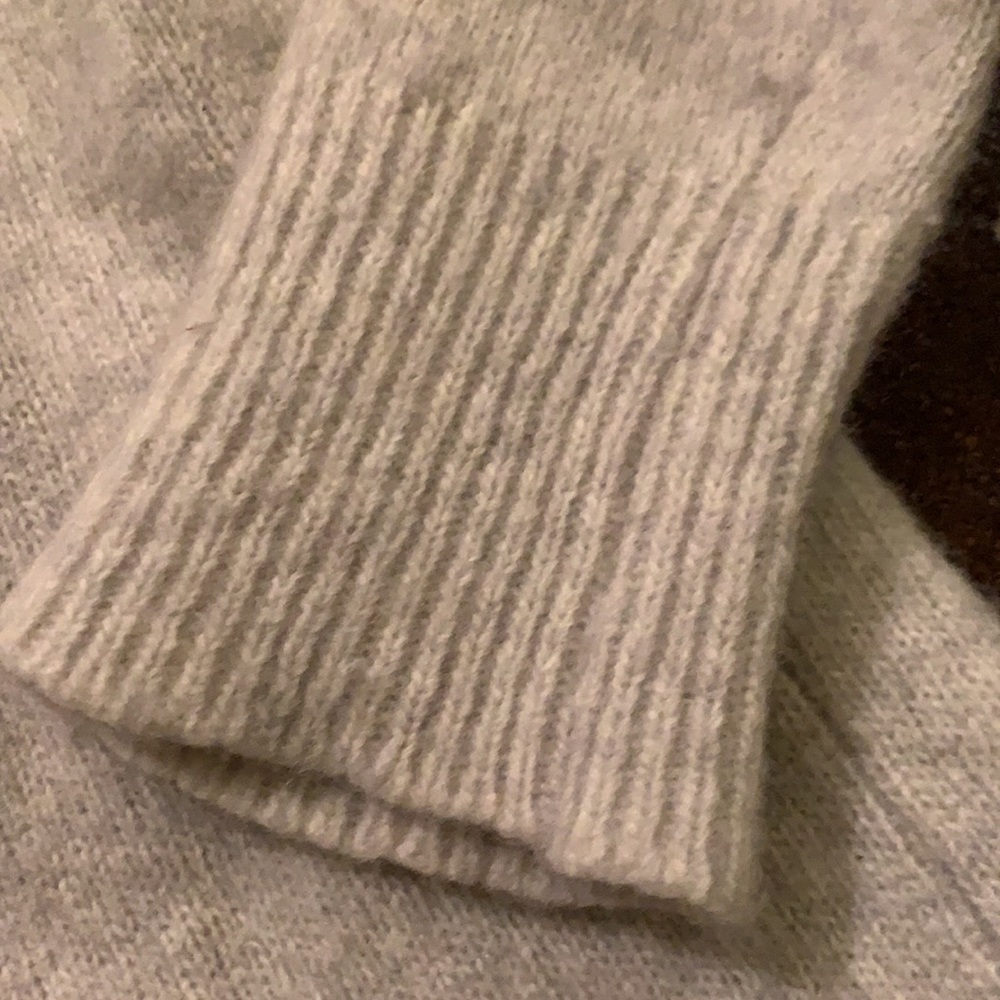 Brandy Melville Basic Crew Neck Raw Hem Sweater - image 4